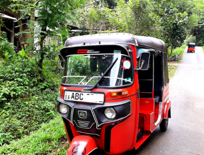 Bajaj 4 Stroke Three-wheeler for sale at Kegalle