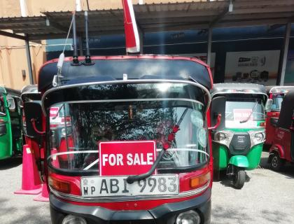 Bajaj 4 Stroke Three-wheeler for sale at Riyasakwala Maligawatta