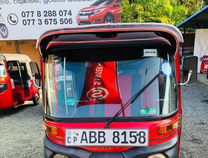 Bajaj 4 Stroke Three-wheeler for sale in Kandy