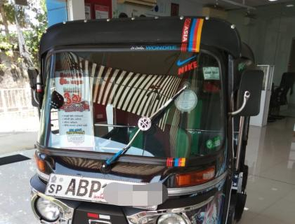 BAJAJ THREE WHEELER 2017 SALE AT AMBALANGODA