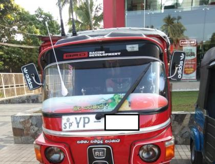 BAJAJ THREE WHEELER 2011 SALE AT AMBALANGODA