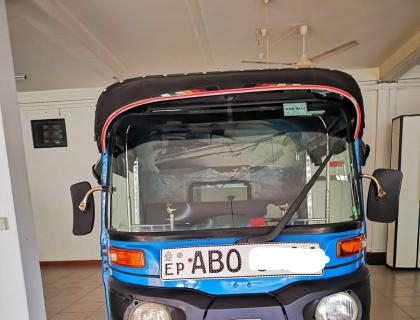 Bajaj 4 Stroke Three-wheeler for sale at trincomalee