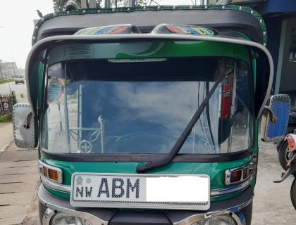 Bajaj 4S Three Wheeler for sale at Riyasakwala Kurunegala