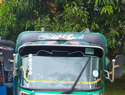 Bajaj 4 Stroke Three-wheeler for sale at Ampara