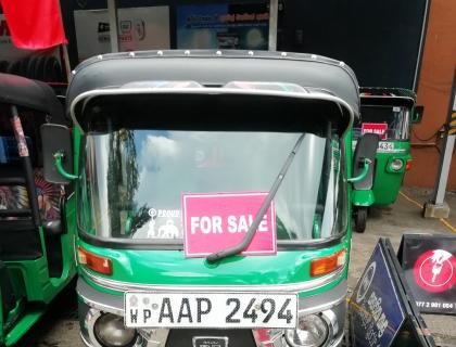 Bajaj 4 Stroke Three-wheeler for sale at Riyasakwala Maligawatta