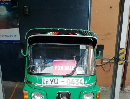 Bajaj 4 Stroke Three-wheeler for sale at Riyasakwala Maligawatta