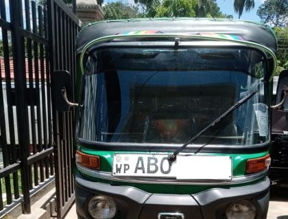 Bajaj 4S Three Wheeler for sale at Riyasakwala Kurunegala