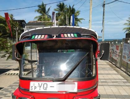 BAJAJ THREE WHEELER 2012 SALE AT AMBALANGODA