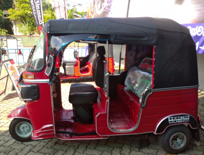 2015 BAJAJ THREE WHEELERS AT GALLE