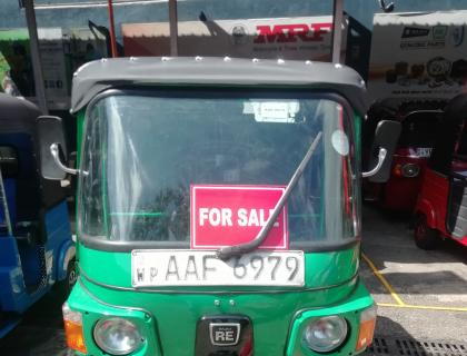 Bajaj 4 Stroke Three-wheeler for sale at Riyasakwala Maligawatta