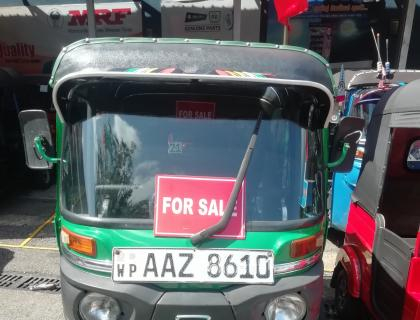 Bajaj 4 Stroke Three-wheeler for sale at Riyasakwala Maligawatta