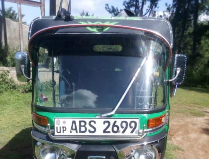 Bajaj 4 Stroke Three-wheeler for sale at Riyasakwala Nuwara Eliya