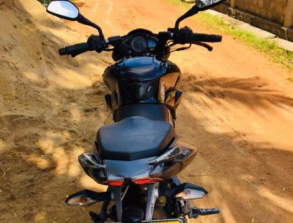 Bajaj Pulsar NS200 for sale