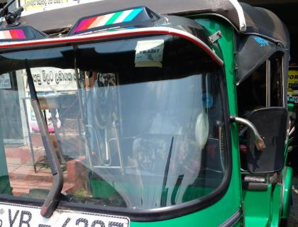 Bajaj Three Wheel For Sale In Gampola