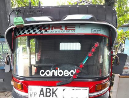 Bajaj 4 Stroke Three-wheeler for sale at Riyasakwala Bandaragama