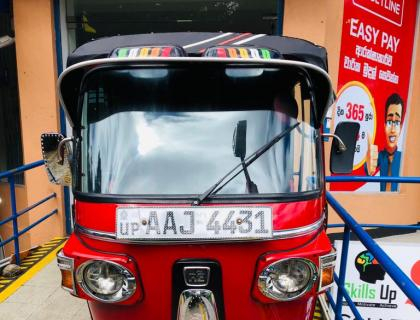 Bajaj 4 Stroke Three-wheeler for sale at Riyasakwala Nuwara Eliya