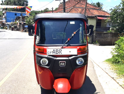 Bajaj 4 Stroke Three-wheeler for sale at Riyasakwala Kegalle