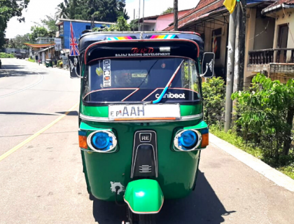 Bajaj 4 Stroke Three-wheeler for sale at Riyasakwala Kegalle