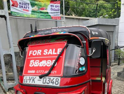 Bajaj 4 Stroke Three-wheeler for sale at Kurunegala