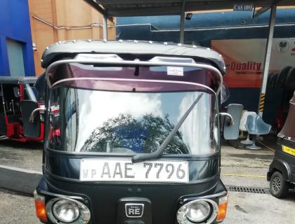 Bajaj 4 Stroke Three-wheeler for sale at Riyasakwala Maligawatta