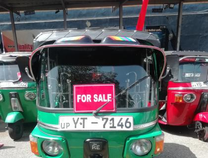 Bajaj 4 Stroke Three-wheeler for sale at Riyasakwala Maligawatta