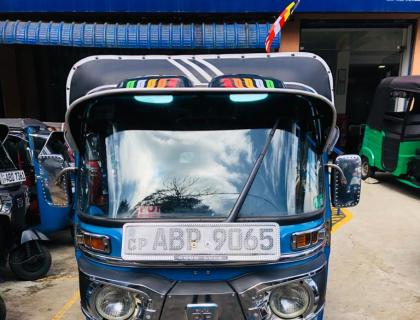 Bajaj 4 Stroke Three-wheeler for sale at Riyasakwala Nuwara Eliya