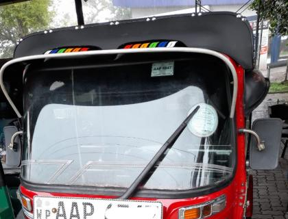 Bajaj 4 Stroke Three-wheeler for sale at Riyasakwala Bandaragama