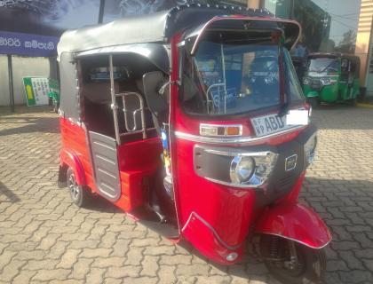 Bajaj 4 Stroke Three-wheeler for sale at Galle