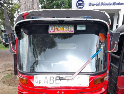 Bajaj 4 Stroke Three-wheeler for sale at Riyasakwala Bandaragama