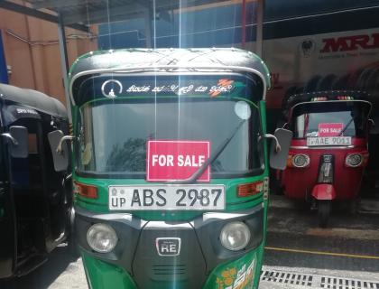 Bajaj 4 Stroke Three-wheeler for sale at Riyasakwala Maligawatta