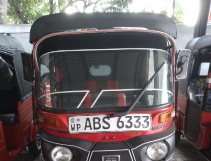 Bajaj 4 Stroke Three-wheeler for sale at Riyasakwala Battaramulla