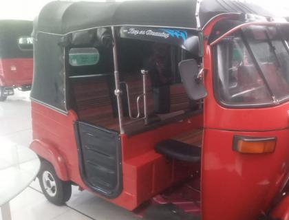 Bajaj Three Wheel for sale at Rathnapura