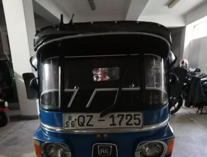 Bajaj Three Wheel for sale at Rathnapura Riyasakwala