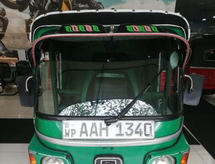 Bajaj Three Wheel for sale at Rathnapura Riyasakwala