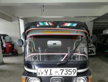 Bajaj Three Wheel for sale at Rathnapura Riyasakwala