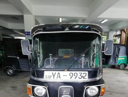 Bajaj Three Wheel for sale at Rathnapura Riyasakwala