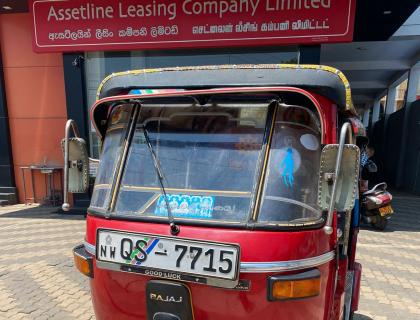 Bajaj 4 Stroke Three-wheeler for sale at Ambalantota