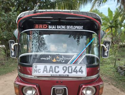 Bajaj 4 Stroke Three-wheeler for sale at Kurunegala