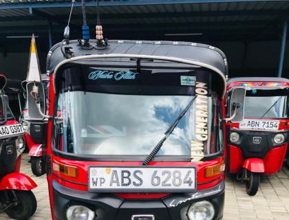 Bajaj 4 Stroke Three-wheeler for sale at Riyasakwala Kurunegala