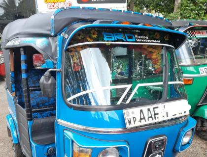 Bajaj 4 Stroke Three-wheeler for sale at Riyasakwala Bandaragama