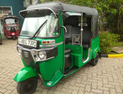 Bajaj 4 Stroke Three-wheeler for sale at Galle