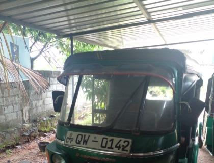 Bajaj Three Wheel For Sale In Dambulla