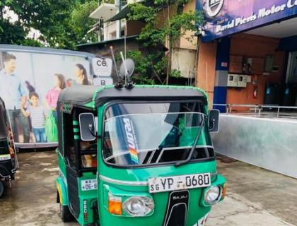 Bajaj 4 Stroke Three-wheeler for sale at Riyasakwala Kegalle