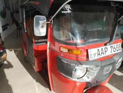 Bajaj Bajaj Three Wheeler sale in Yakkala