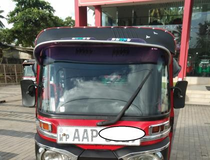 BAJAJ THREE WHEELER 2014 SALE AT AMBALANGODA