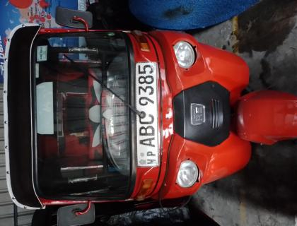 Bajaj 4 Stroke Three-wheeler for sale at Riyasakwala Yakkala