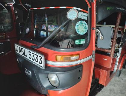 Bajaj 4 Stroke Three-wheeler for sale at Riyasakwala Yakkala