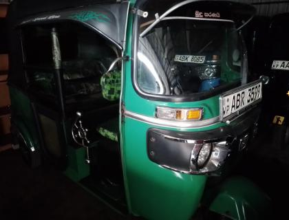 Bajaj 4 Stroke Three-wheeler for sale at Riyasakwala Yakkala