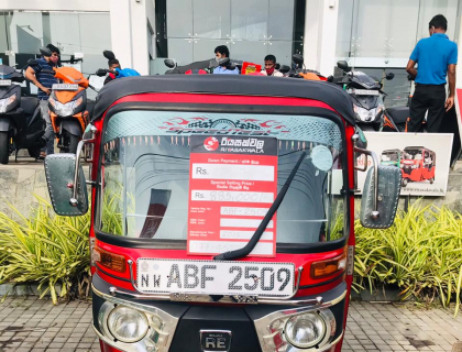 Bajaj 4 Stroke Three-wheeler for sale at Riyasakwala Kurunegala