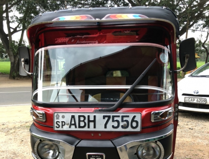 Bajaj 4 Stroke Three-wheeler for sale at Ambalantota